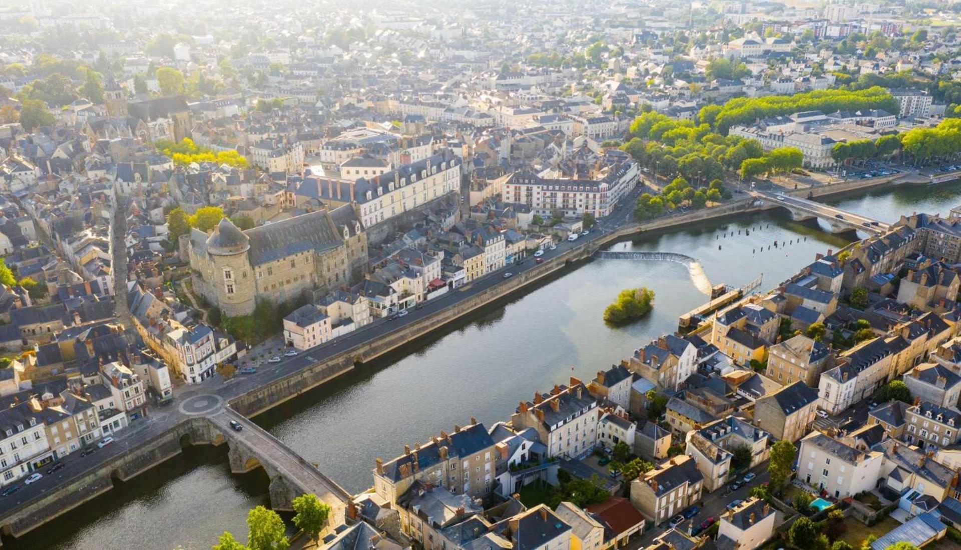 L'Atypique Hyper Centre Wifi Et Netflix Gratuit Lejlighed Mayenne Eksteriør billede